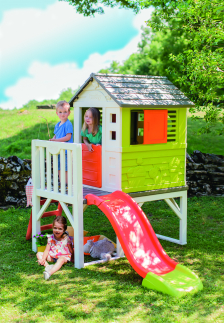 Smoby vesnička Domeček na pilířích se skluzavkou